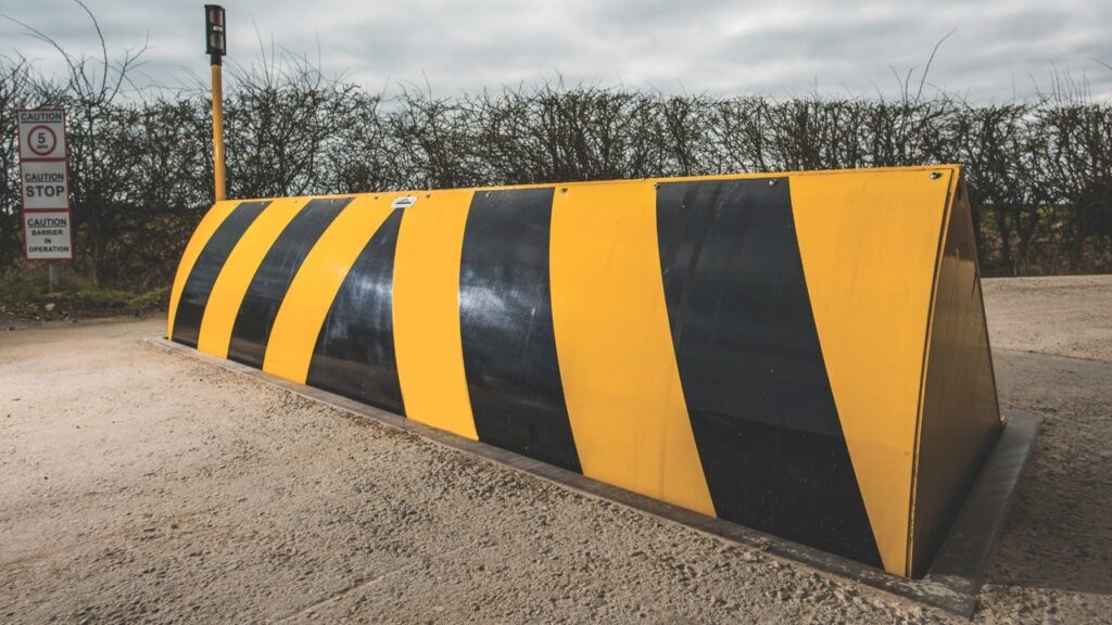 Heald Hydraulic reliable road blocker